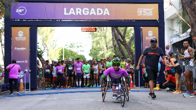 A competição conta com provas de 5km, 10km e uma exclusivamente para pessoas com deficiência (Foto: Ares Soares)